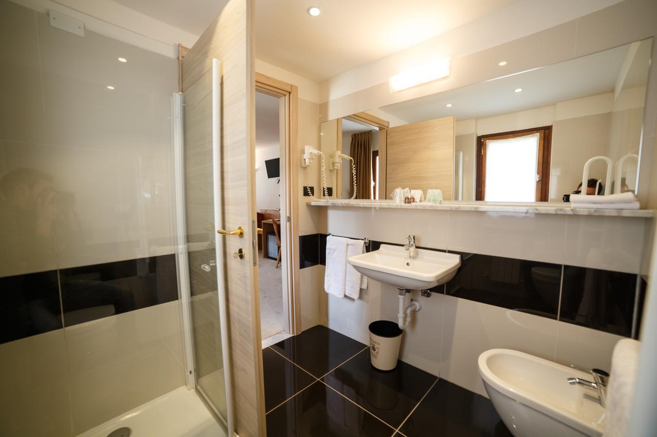 Olympic Regina Hotel Pinzolo Extérieur photo