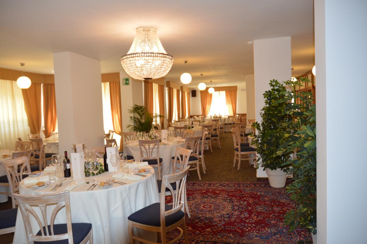 Olympic Regina Hotel Pinzolo Extérieur photo