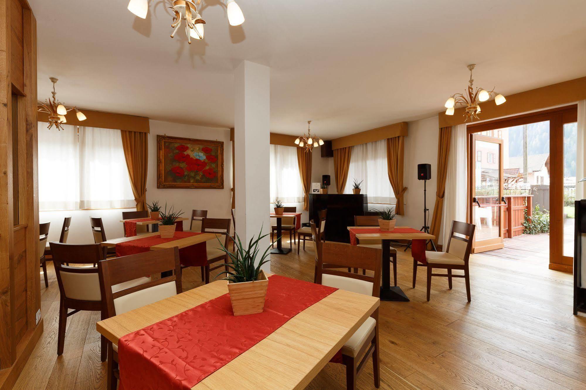 Olympic Regina Hotel Pinzolo Extérieur photo