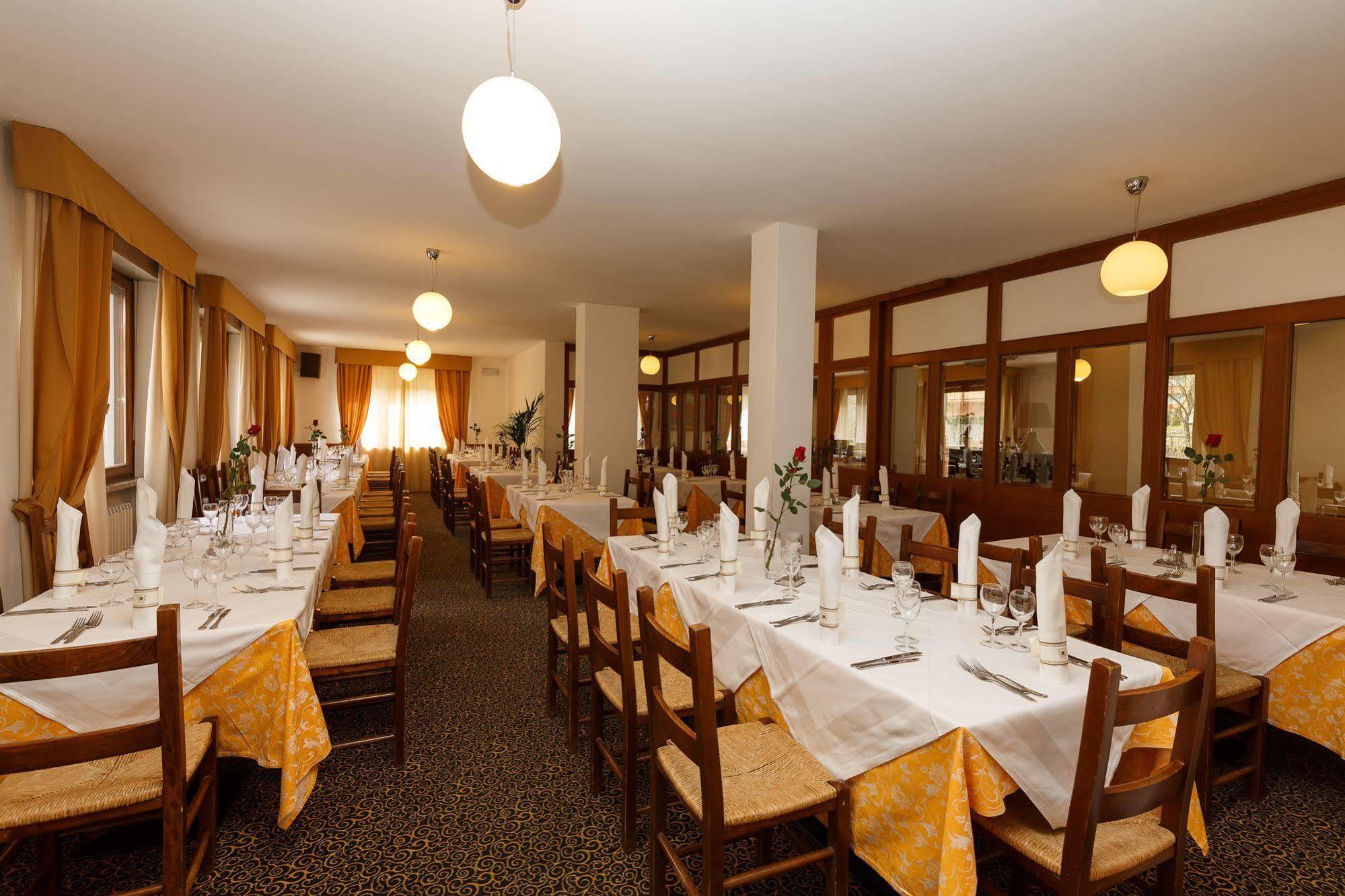 Olympic Regina Hotel Pinzolo Extérieur photo