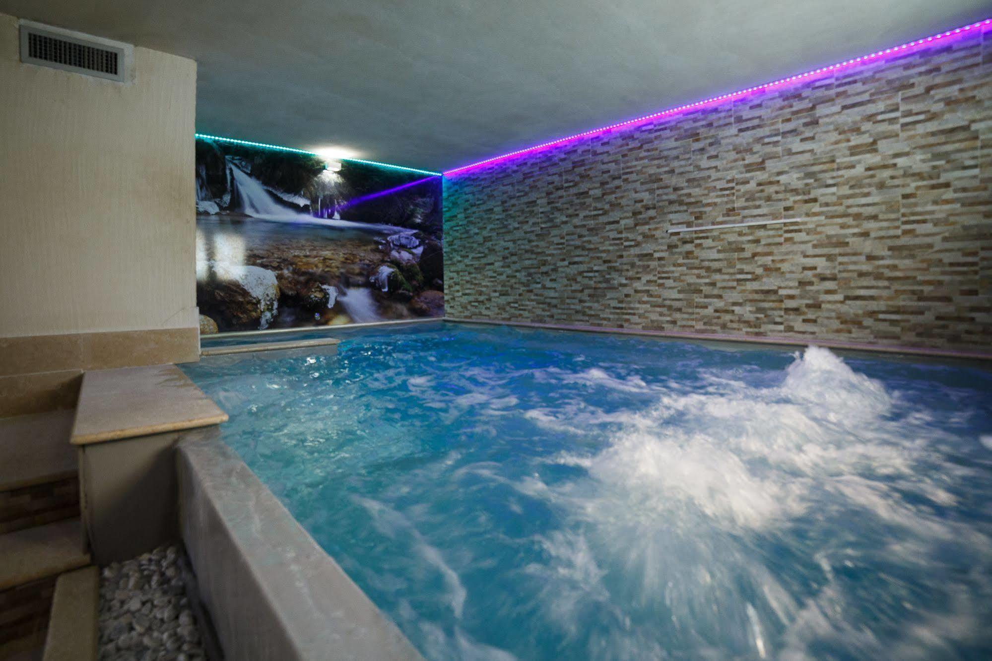 Olympic Regina Hotel Pinzolo Extérieur photo