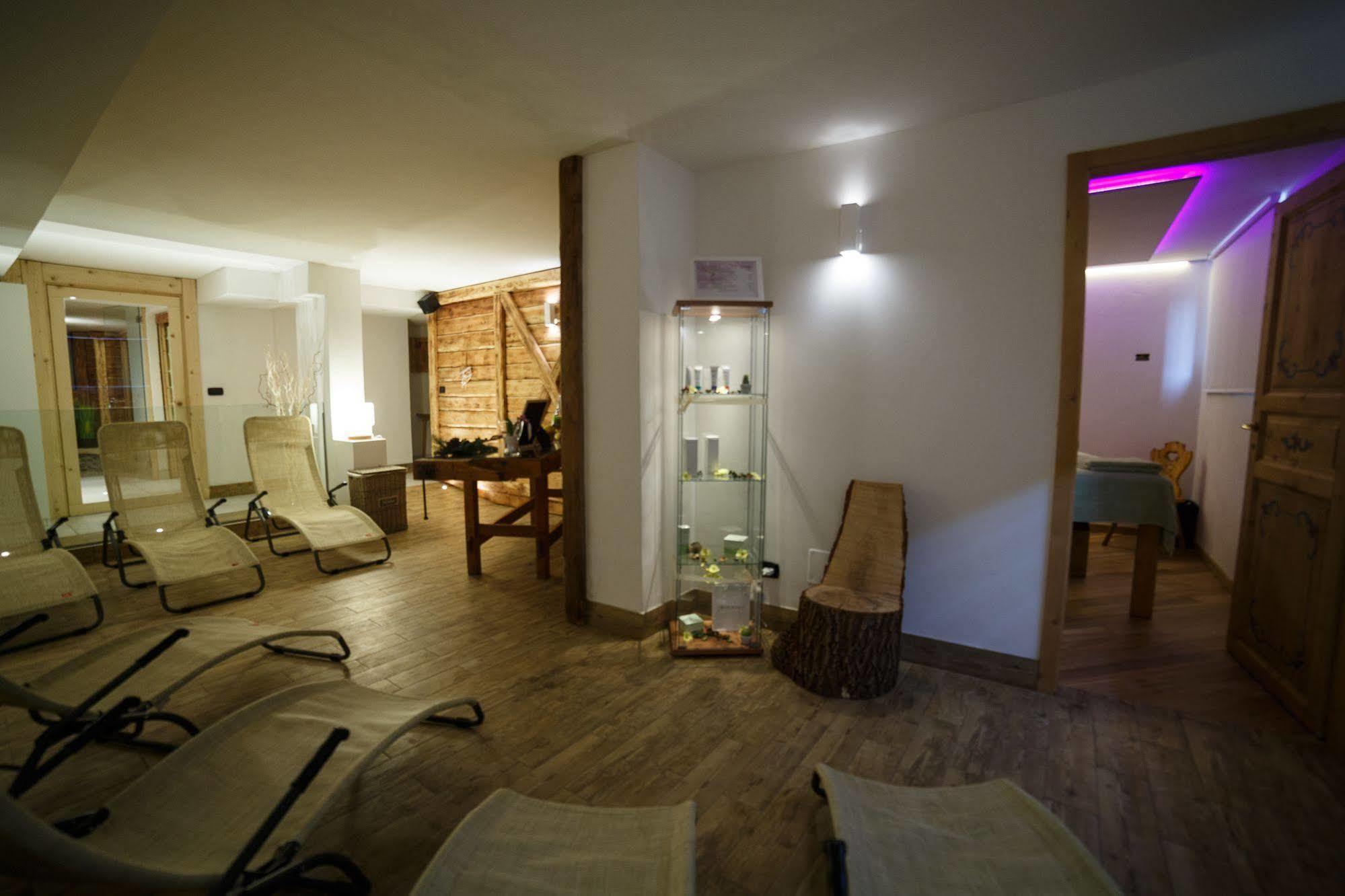 Olympic Regina Hotel Pinzolo Extérieur photo