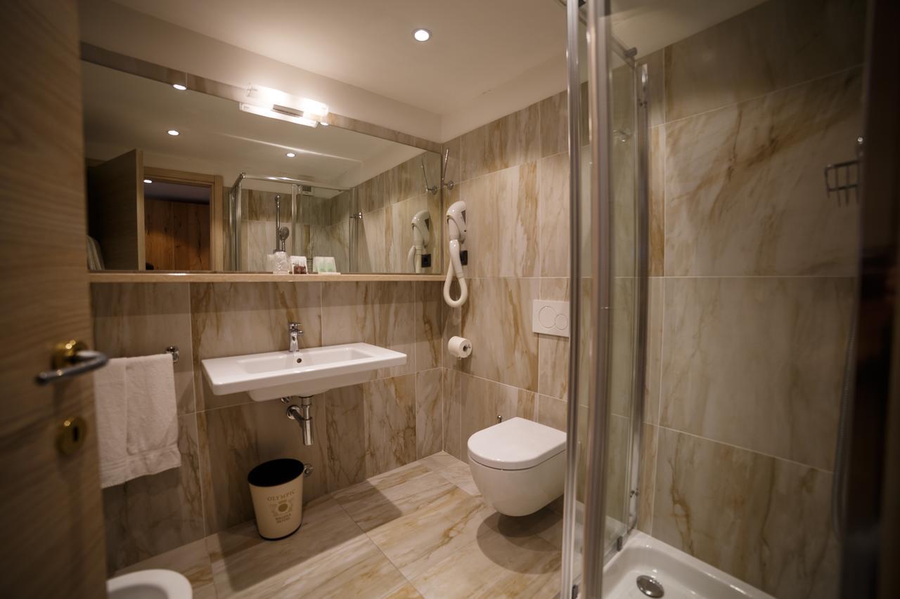 Olympic Regina Hotel Pinzolo Extérieur photo